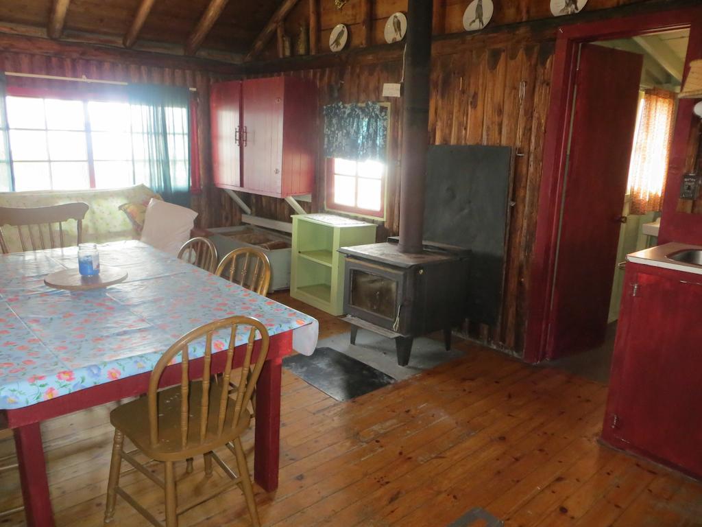 Lake Wolsey Cabins Hotel Gore Bay Camera foto