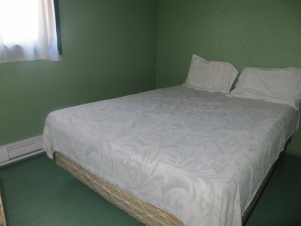Lake Wolsey Cabins Hotel Gore Bay Camera foto