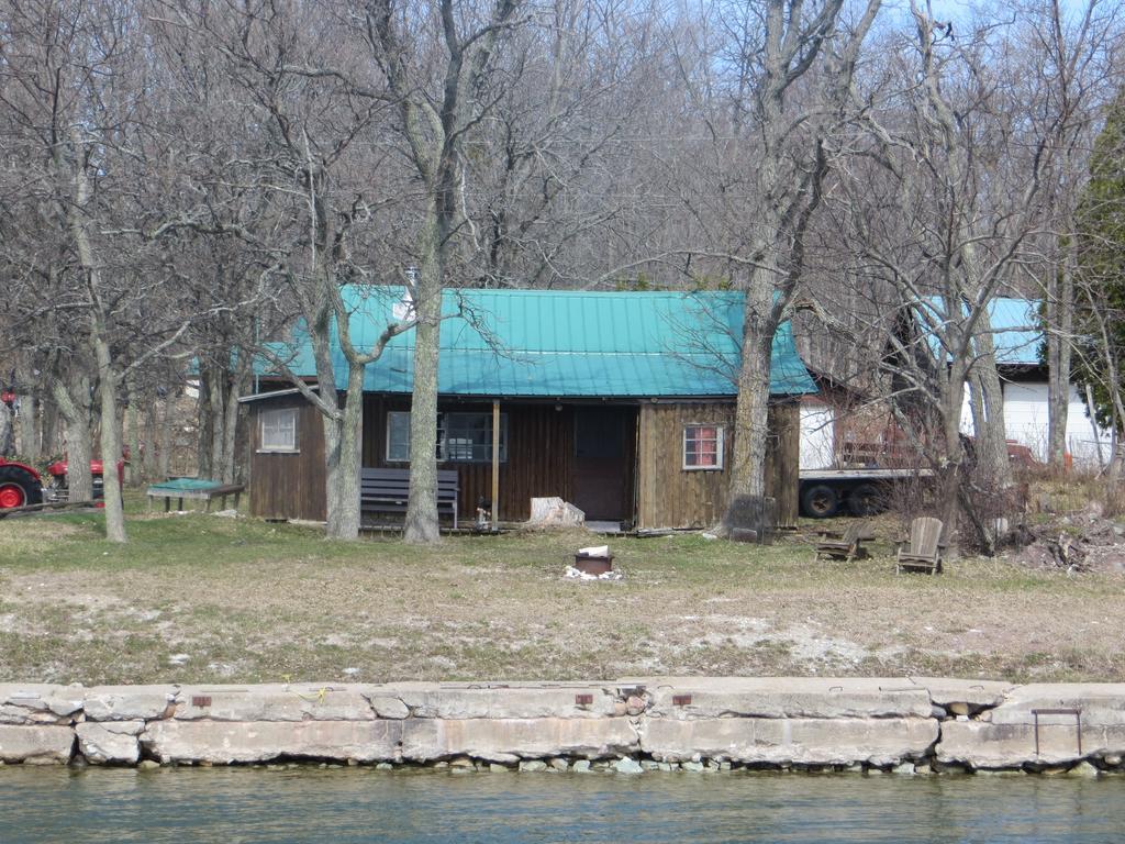 Lake Wolsey Cabins Hotel Gore Bay Esterno foto